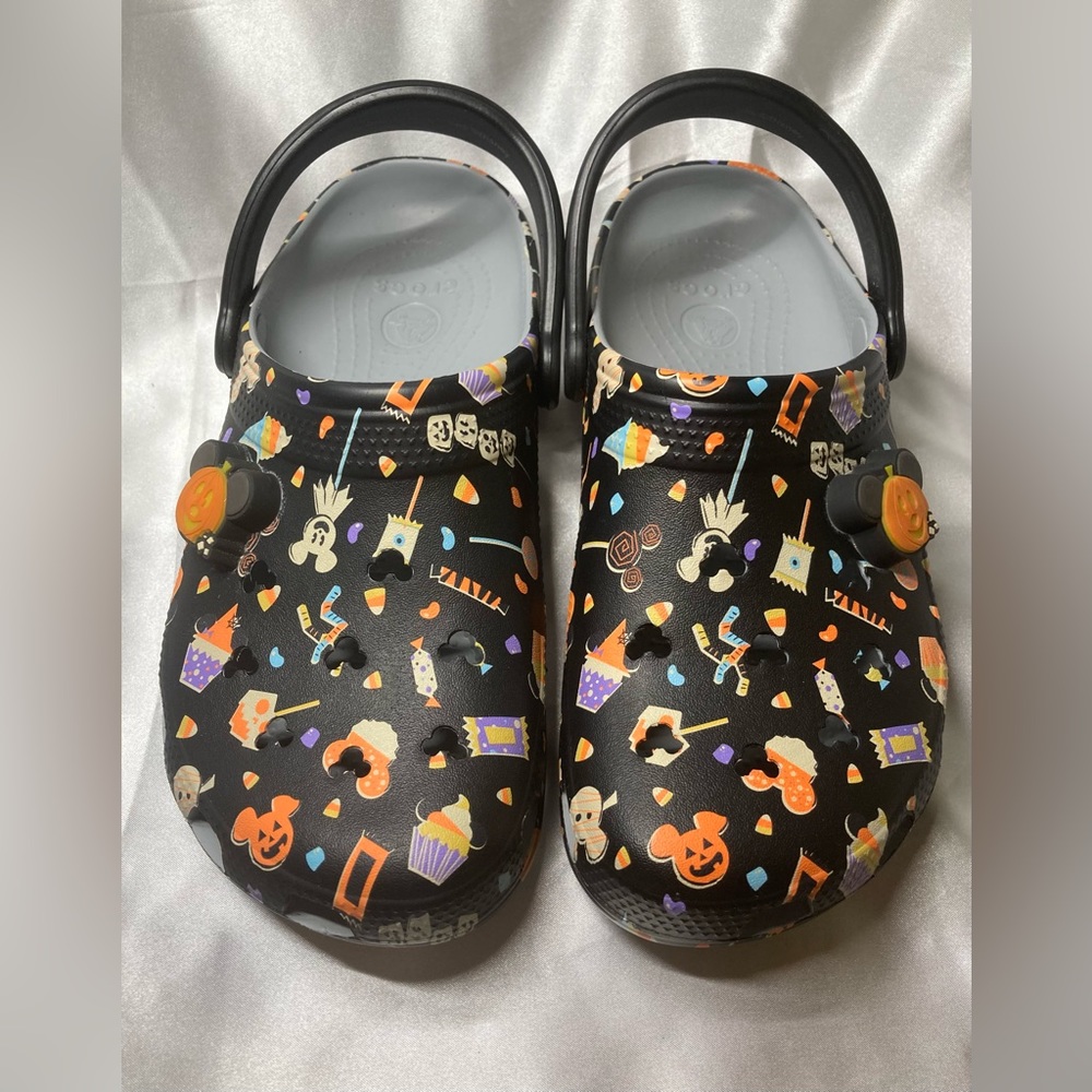 Halloween Disney Crocs 2020 - Limited Edition 🎃